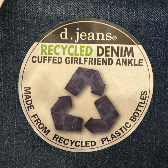D. Jeans- NWT Cuffed Girlfriend Ankle Jean. - Picture 3 of 5